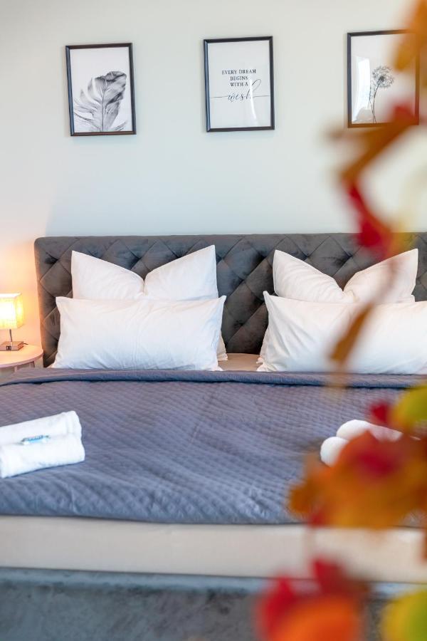 Cabana - Theview - Terrasse - Waterfront - Kostenloser Parkplatz - Wifi Oldenburg Exteriör bild